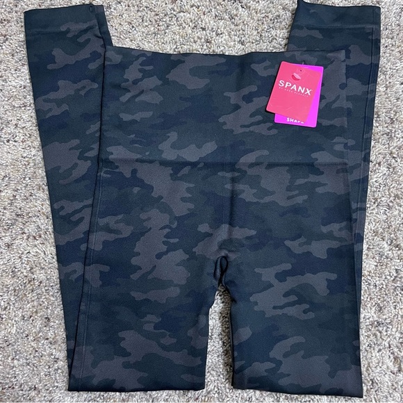 Spanx Black Camo Leggings Size Small NWT - Picture 1 of 10
